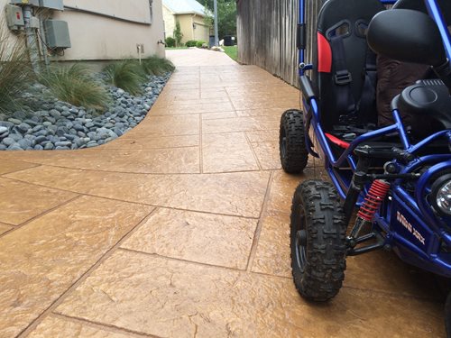 Sosa Boerne Tx Sun Stamp With Random Slate Tile Pattern (driveway Surface)
Driveways
Sundek
