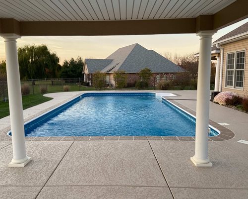 Classic Texture Kahlua With Mission Tan Tile Pattern Color Band, Bone White Grou
Pool Deck Resurfacing
Sundek
