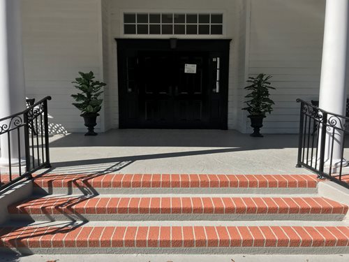 Concrete Steps, Brick Look
Walkways & Stairs 
Sundek
