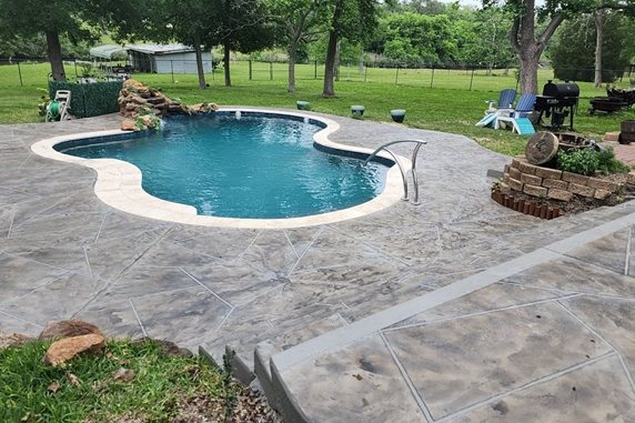 pool deck makeover in Baytown